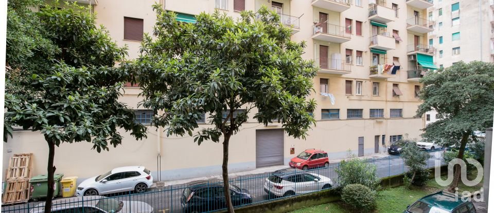 Building 6 rooms of 88 m² in Genova (16143)