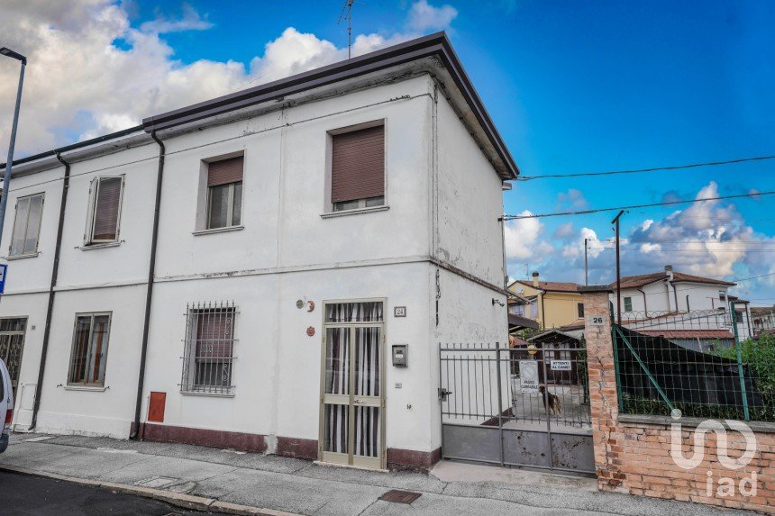 House 6 rooms of 136 m² in Massa Fiscaglia (44025)