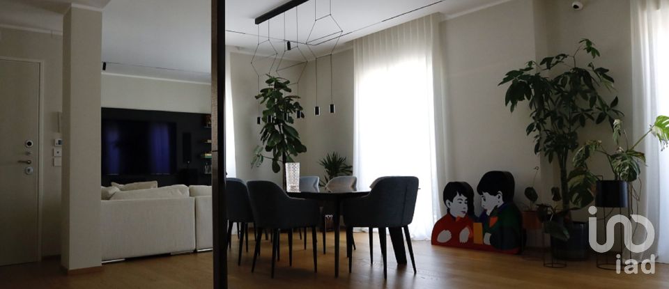 Apartment 5 rooms of 140 m² in Bari (70122)