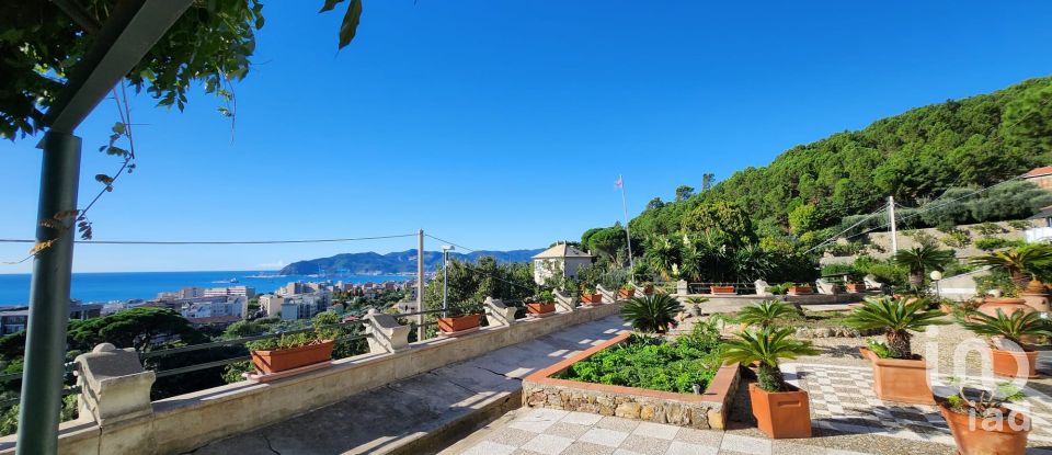 Casa 7 locali di 212 m² in Savona (17100)