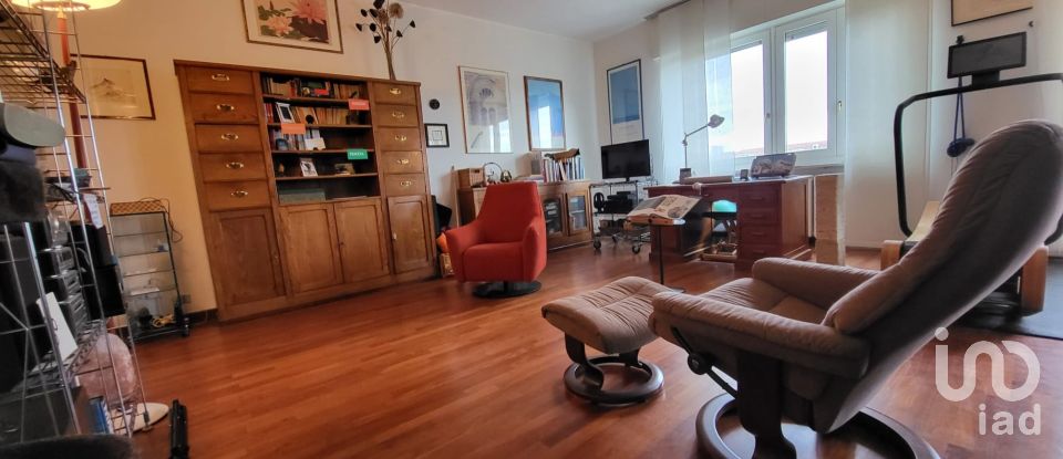 Four-room apartment of 112 m² in Torino (10141)