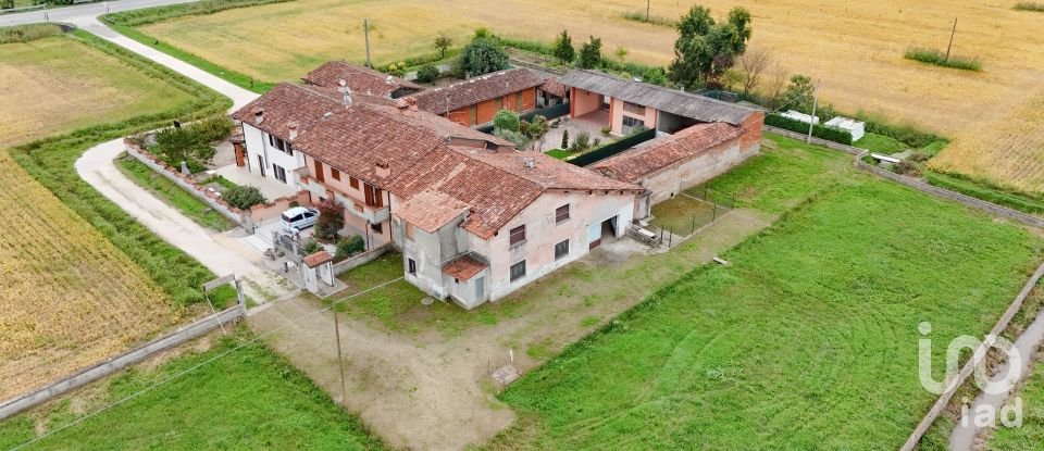 Rustico 4 locali di 185 m² in Bagnolo Mella (25021)