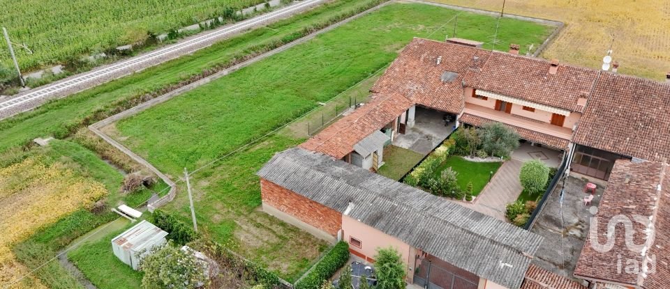 Rustico 4 locali di 185 m² in Bagnolo Mella (25021)