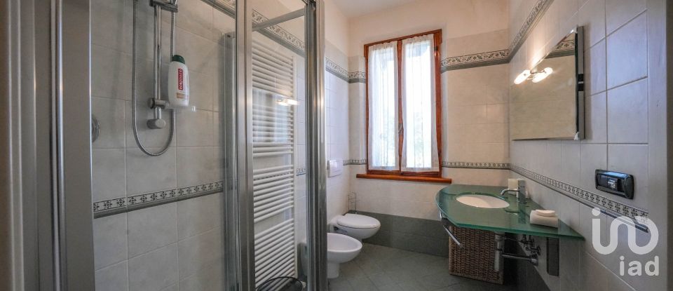 Casa 15 locali di 400 m² in Ferrara (44121)