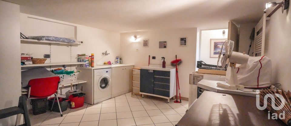 Casa 15 locali di 400 m² in Ferrara (44121)