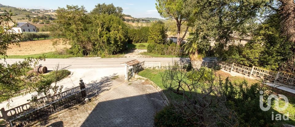 Casa indipendente 7 locali di 281 m² in Sant'Elpidio a Mare (63811)