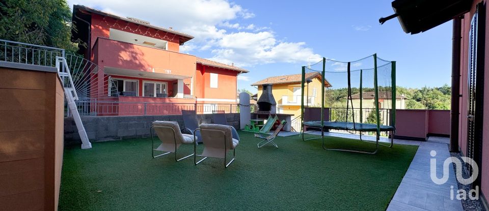 Villa a schiera 4 locali di 180 m² in Rodero (22070)