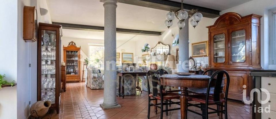 Farm 5 rooms of 452 m² in Sesto Calende (21018)