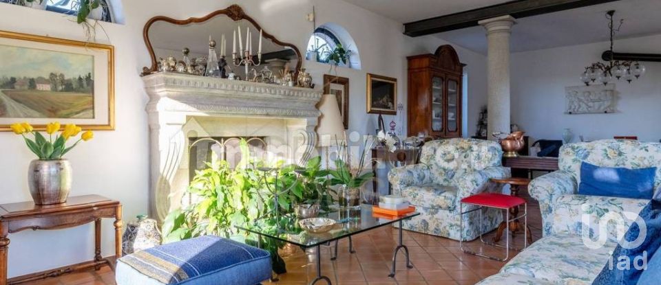 Farm 5 rooms of 452 m² in Sesto Calende (21018)