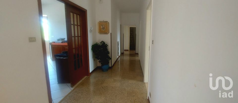 Appartamento 7 locali di 141 m² a Brindisi (72100)