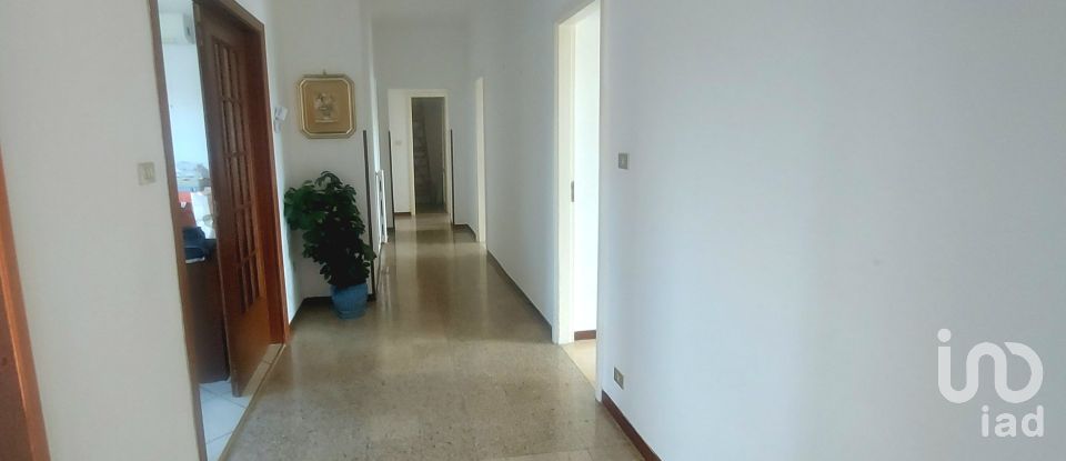 Appartamento 7 locali di 141 m² a Brindisi (72100)