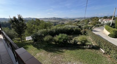 Casa indipendente 10 locali di 280 m² in Monte Giberto (63846)