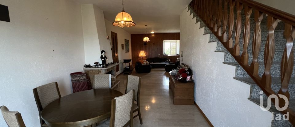 Casa indipendente 10 locali di 280 m² in Monte Giberto (63846)