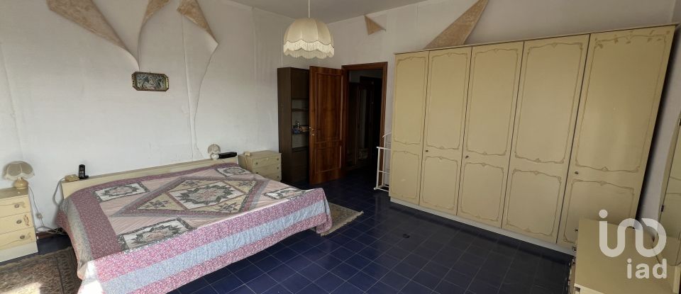 Casa indipendente 10 locali di 280 m² in Monte Giberto (63846)