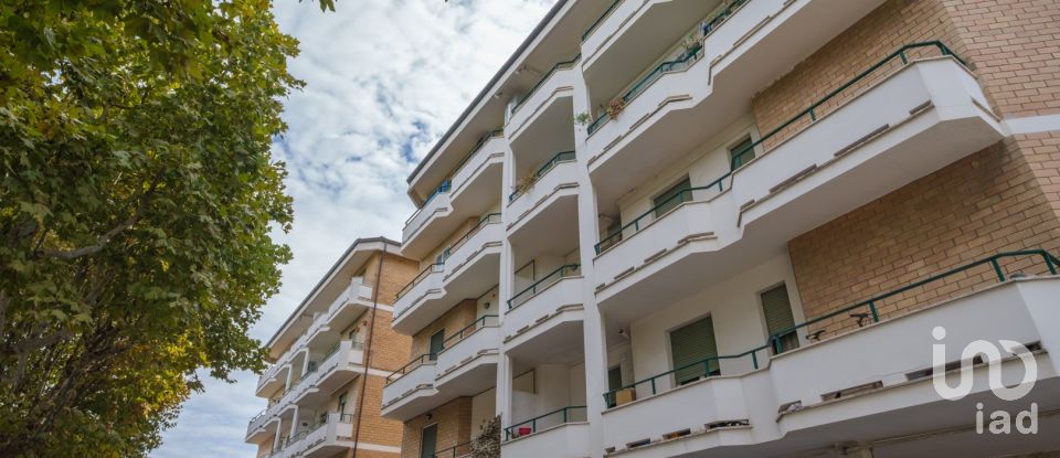 Two-room apartment of 45 m² in Porto San Giorgio (63822)