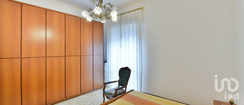 Apartment 5 rooms of 105 m² in Bovisio-Masciago (20813)