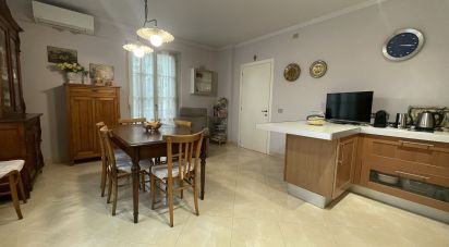 Villa a schiera 6 locali di 150 m² in Arezzo (52100)