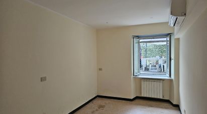 Four-room apartment of 70 m² in Genova (16153)