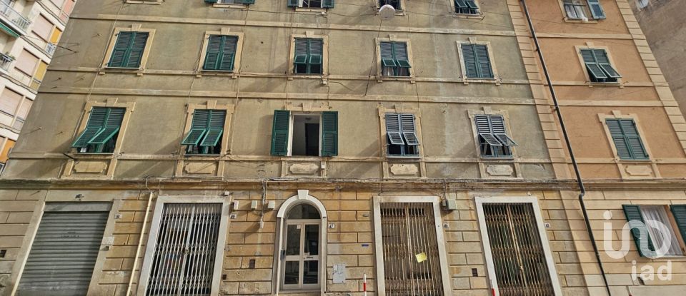 Four-room apartment of 70 m² in Genova (16153)