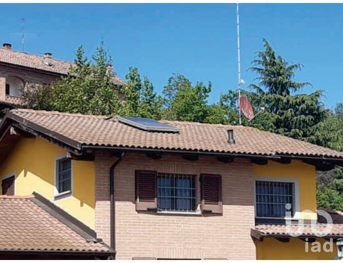 Casa 6 locali di 279 m² in Incisa Scapaccino (14045)