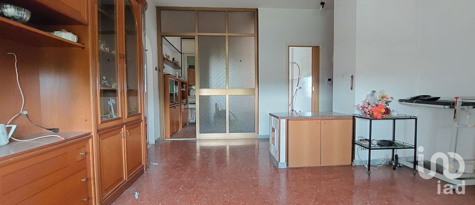 Two-room apartment of 85 m² in Bologna (40128)