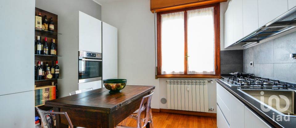 Appartamento 7 locali di 170 m² a Cengio (17056)