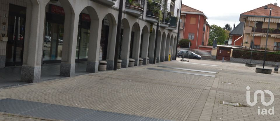 Shop / premises commercial of 63 m² in Nova Milanese (20834)