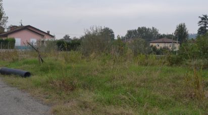 Land of 700 m² in Asti (14020)