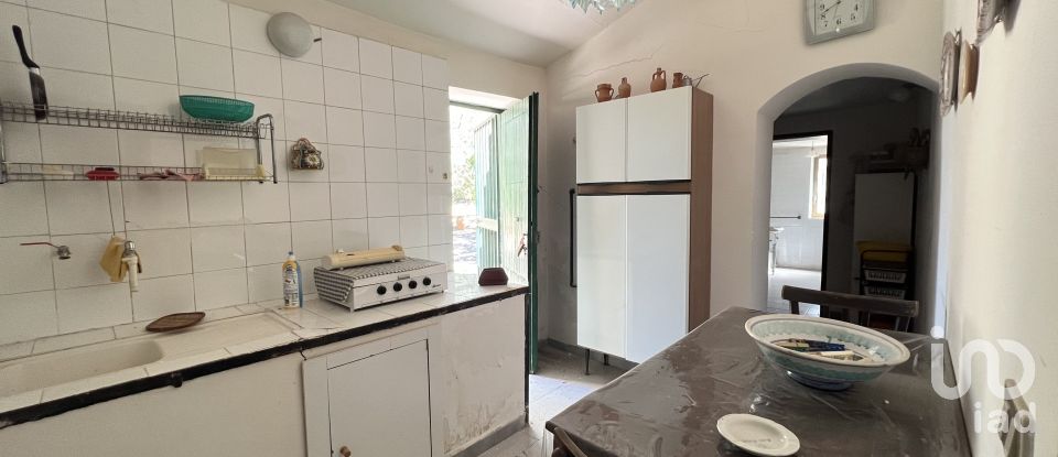 House 7 rooms of 310 m² in Caltanissetta (93100)