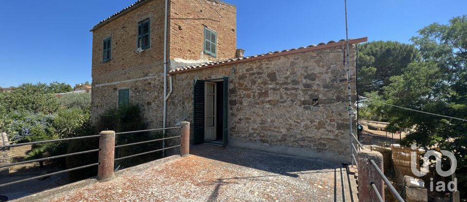 House 7 rooms of 310 m² in Caltanissetta (93100)