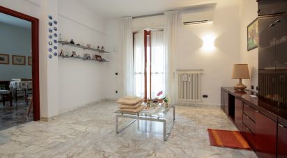 Appartamento 6 locali di 110 m² a Genova (16154)