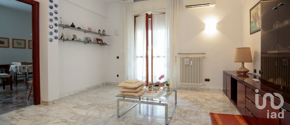 Appartamento 6 locali di 110 m² a Genova (16154)