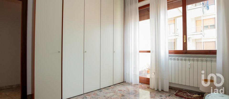 Appartamento 6 locali di 110 m² a Genova (16154)