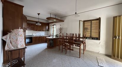 Casa indipendente 7 locali di 130 m² in - (87030)