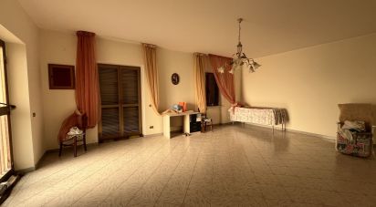 Casa indipendente 7 locali di 130 m² in - (87030)