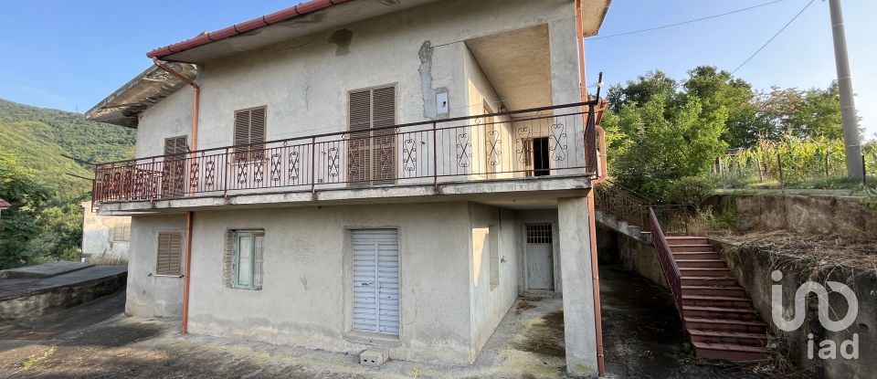 Casa indipendente 7 locali di 130 m² in - (87030)