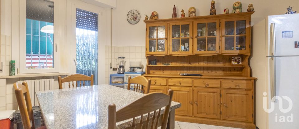 Apartment 0 rooms of 124 m² in Falconara Marittima (60015)