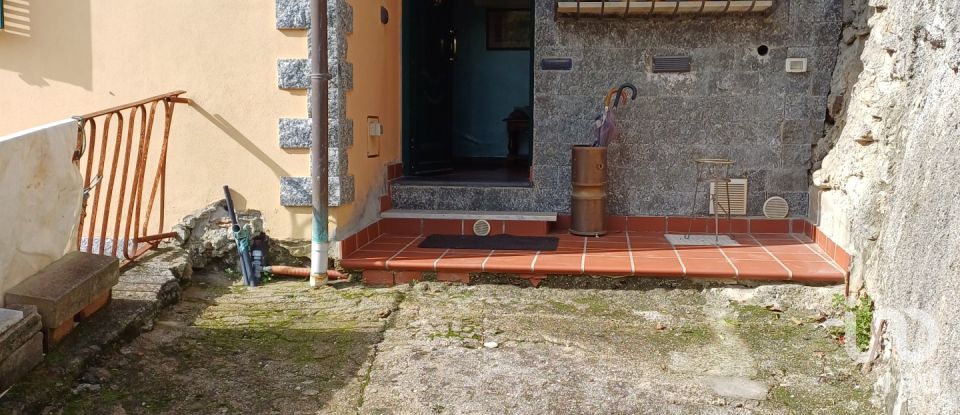 House 7 rooms of 250 m² in Ceranesi (16014)