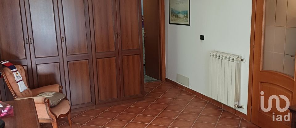 Casa 7 locali di 250 m² in Ceranesi (16014)