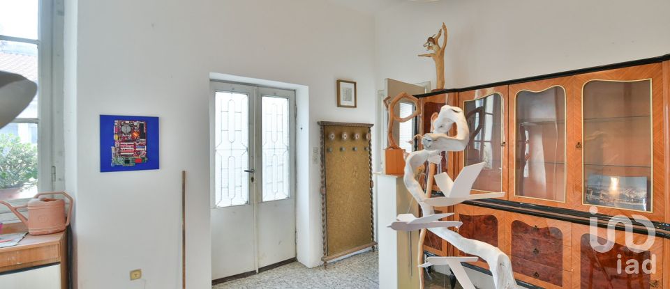 Town house 4 rooms of 151 m² in Seregno (20831)