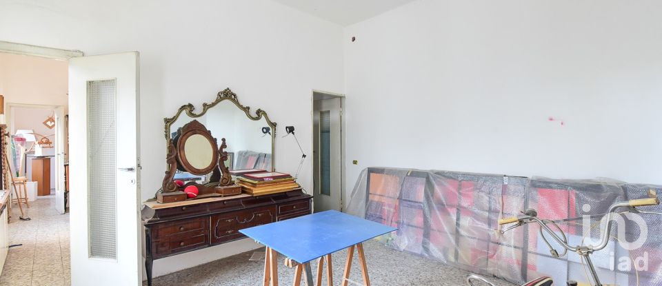 Town house 4 rooms of 151 m² in Seregno (20831)