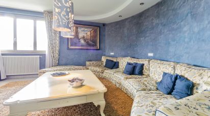 Apartment 8 rooms of 160 m² in Cesano Maderno (20811)