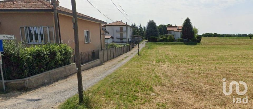 Land of 3,323 m² in Lurago Marinone (22070)