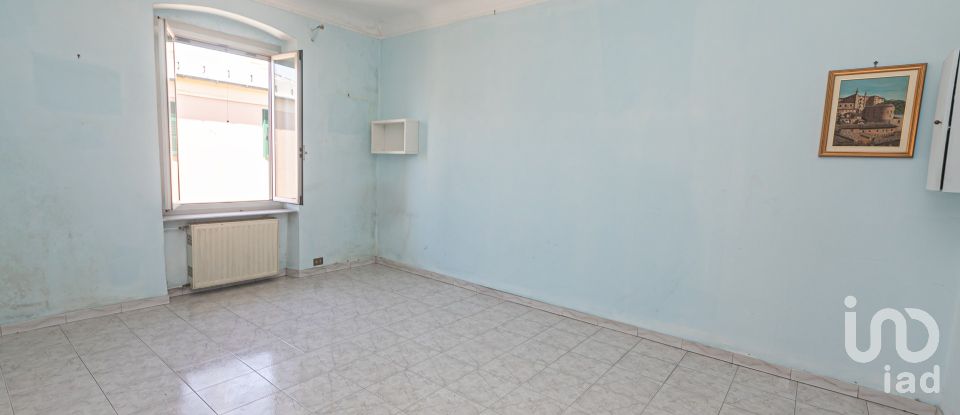 Appartamento 5 locali di 77 m² a Genova (16154)