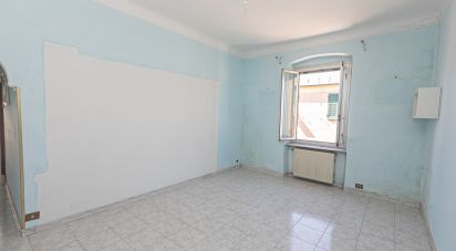 Appartamento 5 locali di 77 m² a Genova (16154)