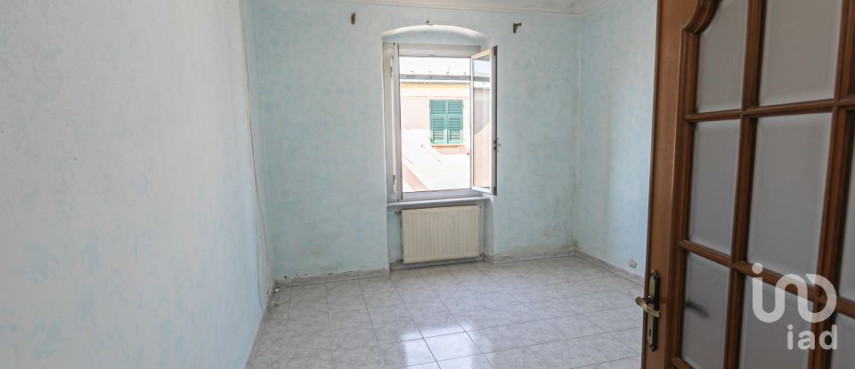 Apartment 5 rooms of 77 m² in Genova (16154)