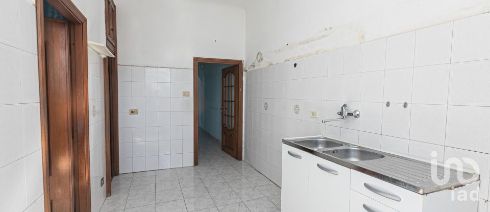 Appartamento 5 locali di 77 m² a Genova (16154)