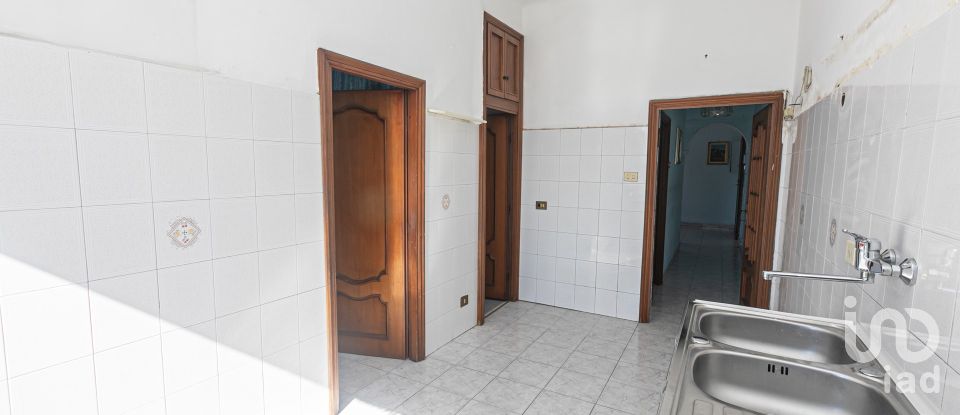 Appartamento 5 locali di 77 m² a Genova (16154)