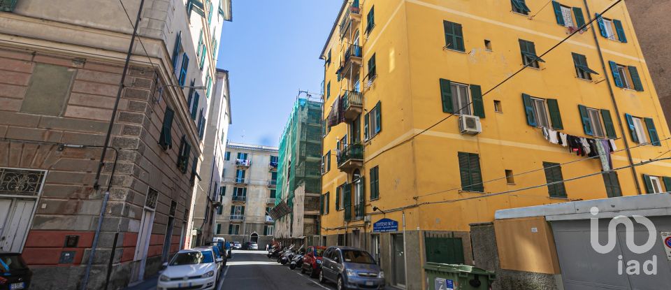 Apartment 5 rooms of 77 m² in Genova (16154)