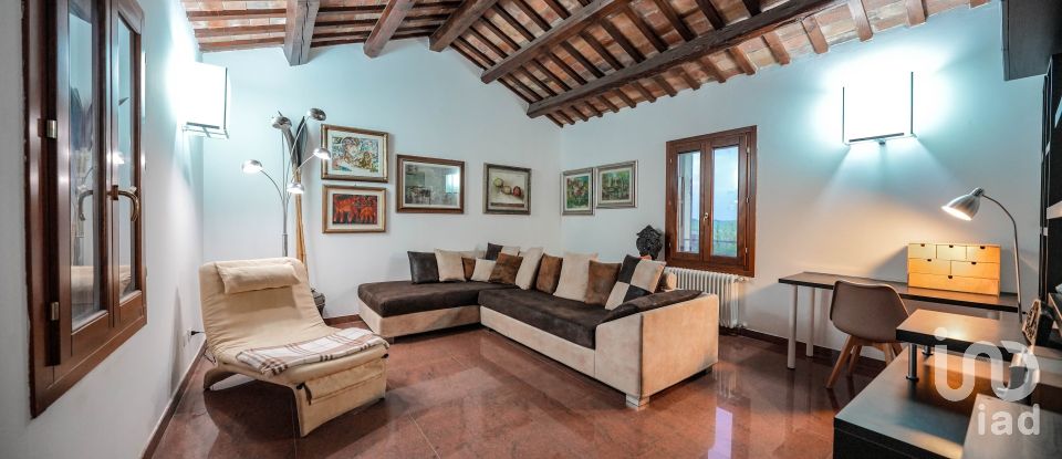 Casa 6 locali di 254 m² in Ostellato (44020)